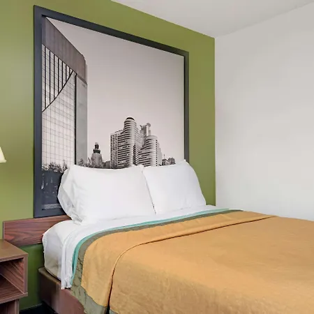 Super 8 By Wyndham Buffalo